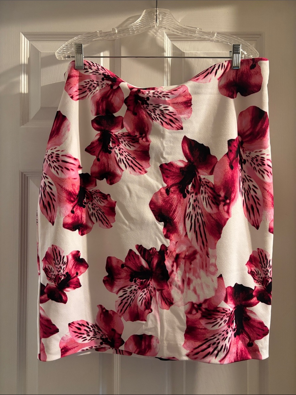 le chateau White Mini Skirt with Pink Floral Print